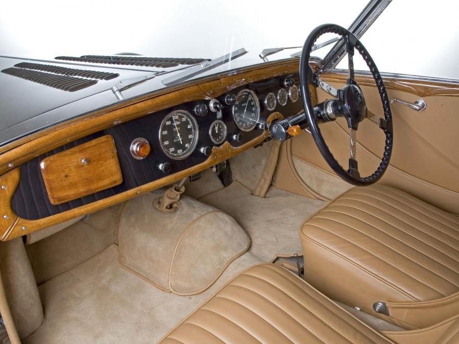 Интерьер Delahaye 135 MS Coupe par Figoni & Falaschi 1938 года  (фото 46 из 59)